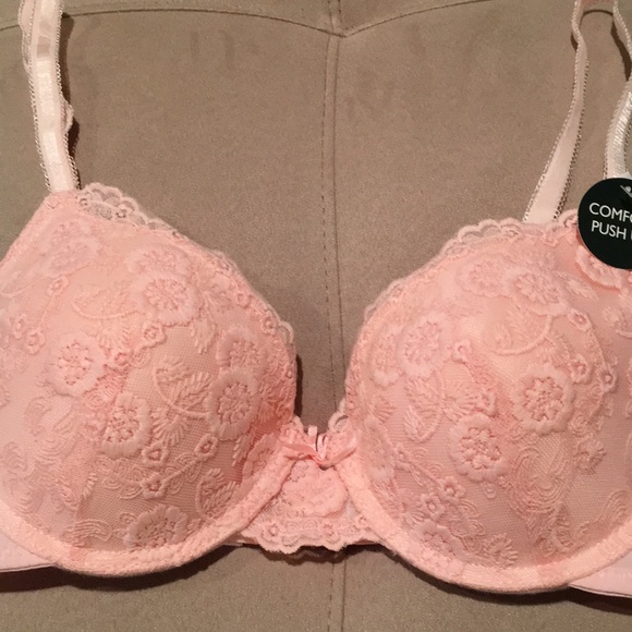 Laura Ashley Other - Laura Ashley Lace Push Up Bra